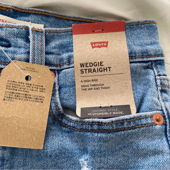 Levis wedgie straight high rise stretch distressed size 2 stretch new with tags - Picture 8 of 8